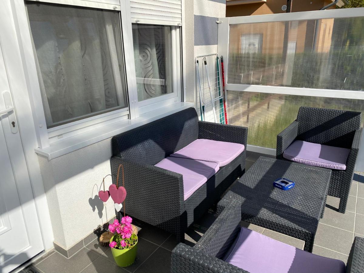 Rita Apartmanhaz Buk Ngoại thất bức ảnh
