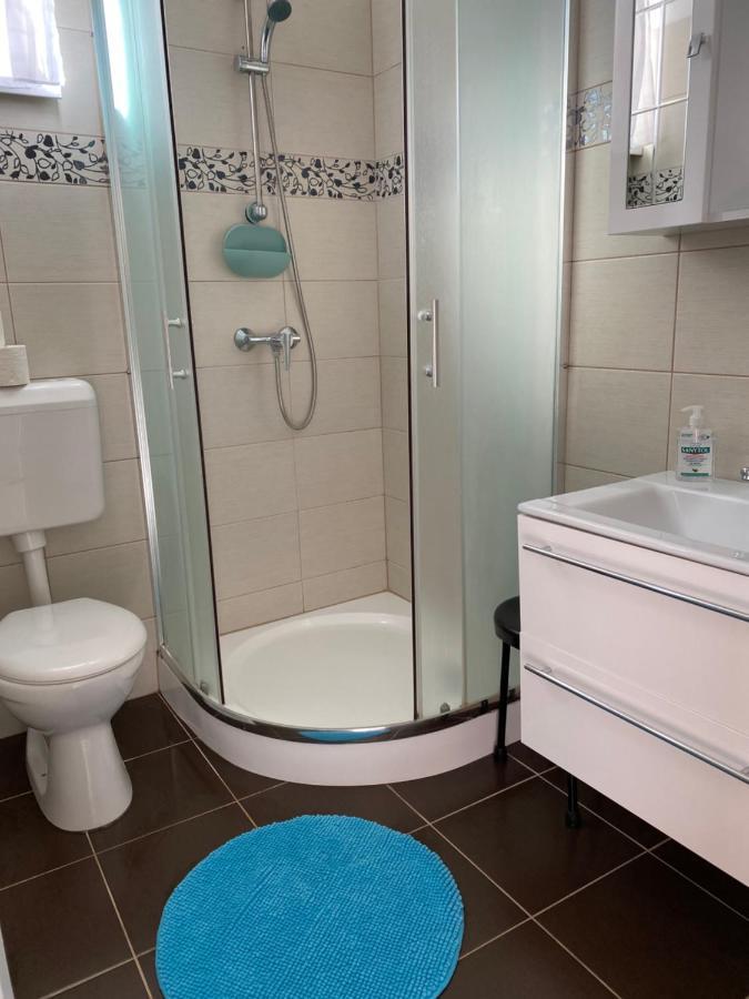 Rita Apartmanhaz Buk Ngoại thất bức ảnh